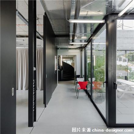 葡萄牙Outsystems辦公室設計-7.jpg